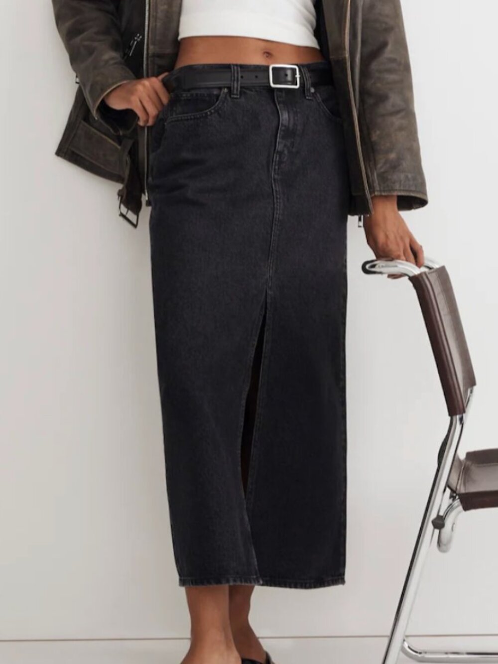 Denim Mid-Rise Maxi Skirt in Lunar Wash (Size 28)